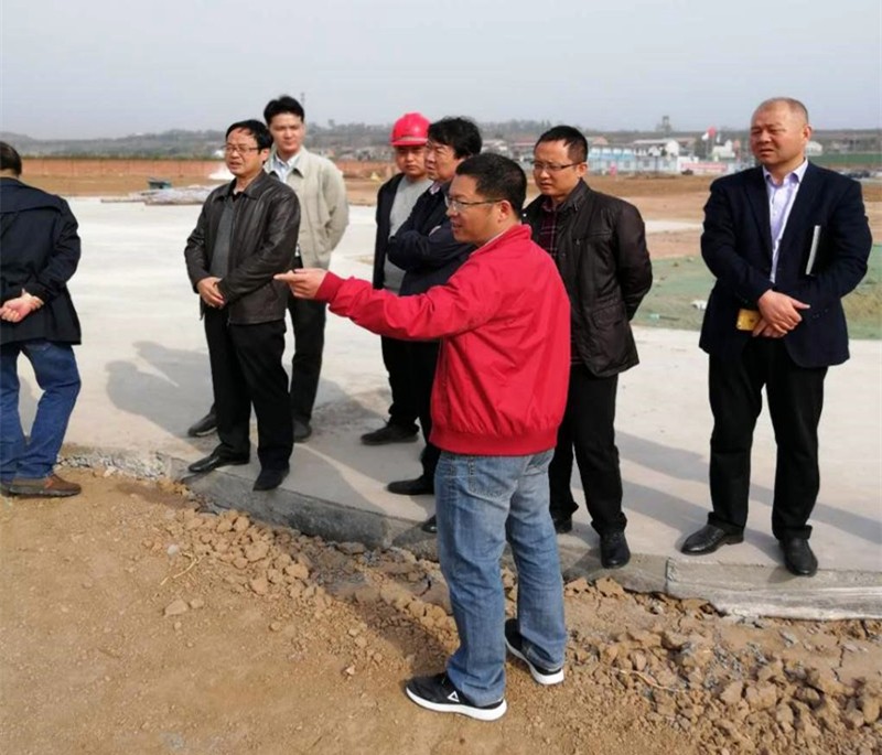 宝鸡蟠龙新区管委会主任杨明宽到水情形公司蟠龙新区污水处置惩罚厂调研