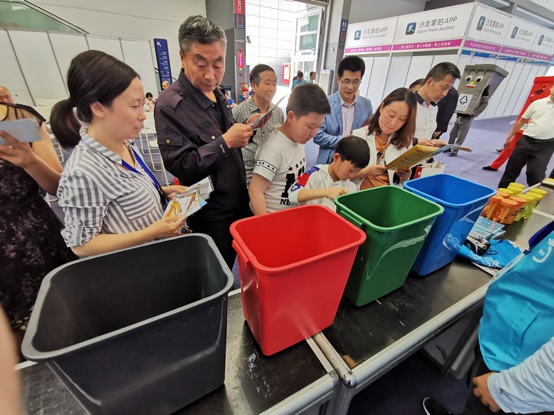 陕西跳高高试玩集团携“绿水青山”亮相丝博会｜副省长魏增军旅行