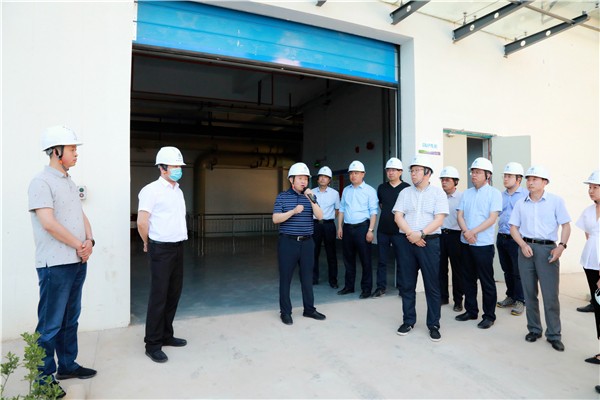 陕西跳高高试玩集团复工复产促增添项目观摩聚会与会职员走进跳高高试玩保隆生态三秦在延在铜项目