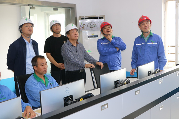 顾峰到三秦跳高高试玩股份公司下属省危废处置惩罚中心检查指导事情