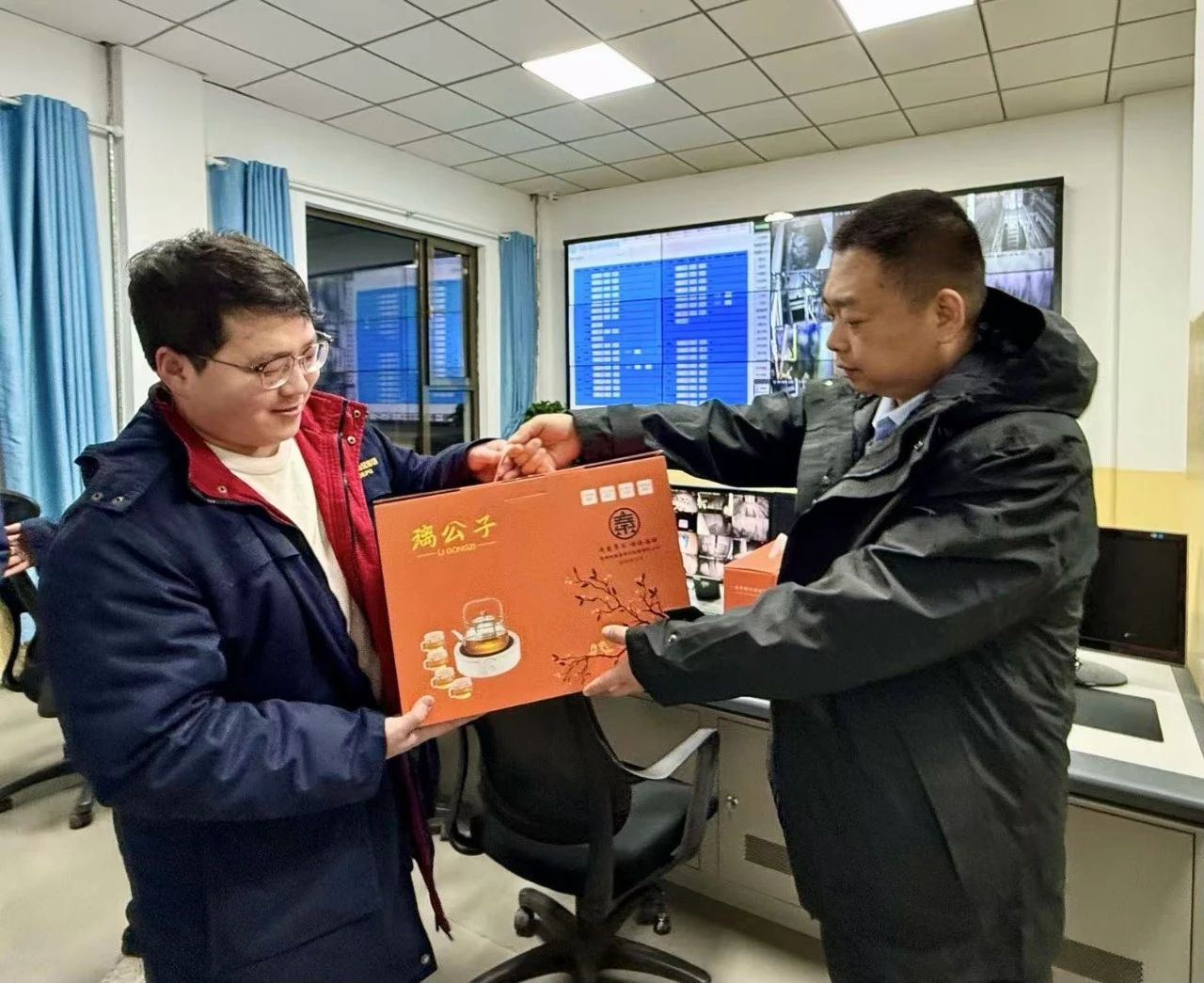 眷注一线，，情暖严冬｜水情形公司工会开展2024年“冬送温暖”慰问活动