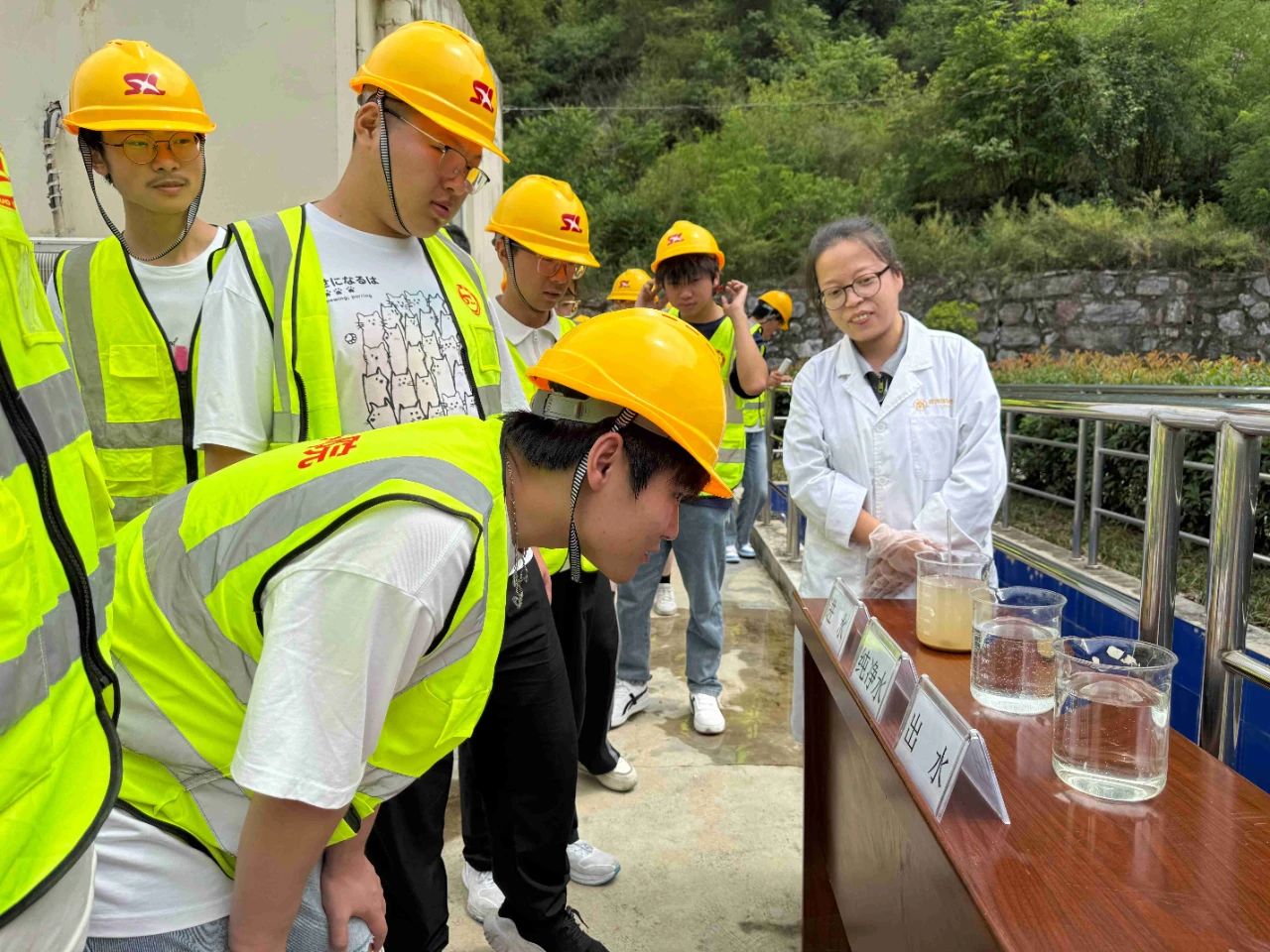 社会责任｜水情形公司开展“党建引领促生长 跳高高试玩教育共生长”公众开放日活动